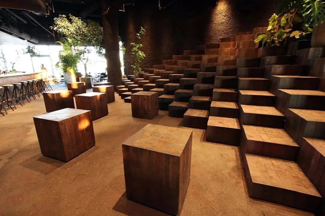 海南这个日本餐饮空间设计，带你来到热带丛林