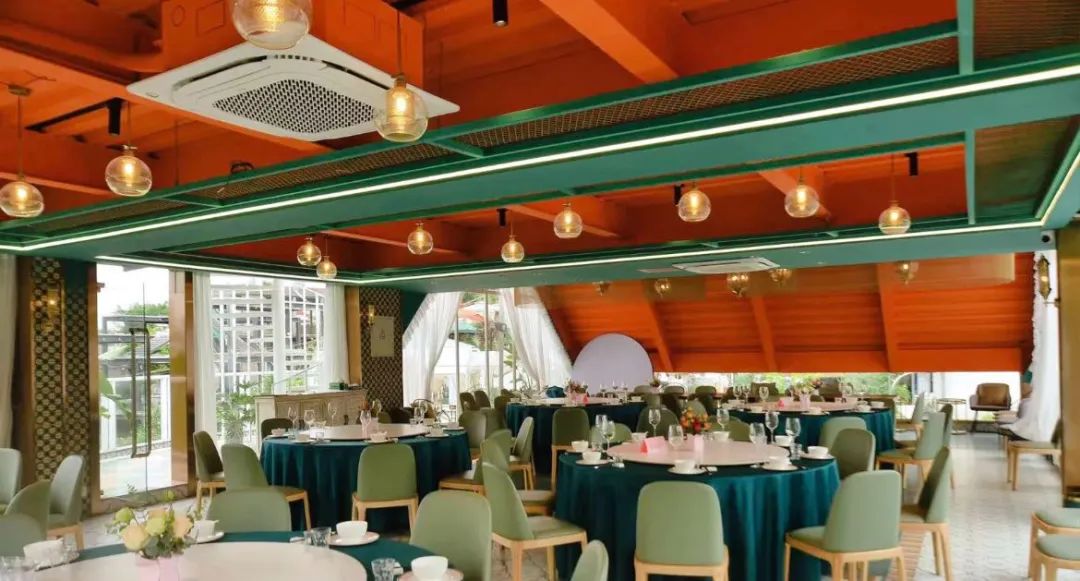 海南将色彩碰撞到底，看这家深圳餐饮空间设计如何诠释独特的摩洛哥风情